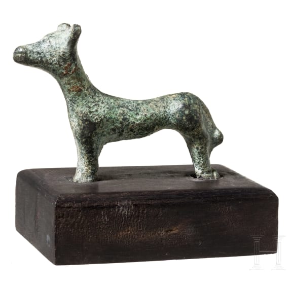 Eindrucksvolle Bronzestatuette eines Hundes, &ouml;stlicher Mittelmeerraum, 1. Jtsd. v. Chr.