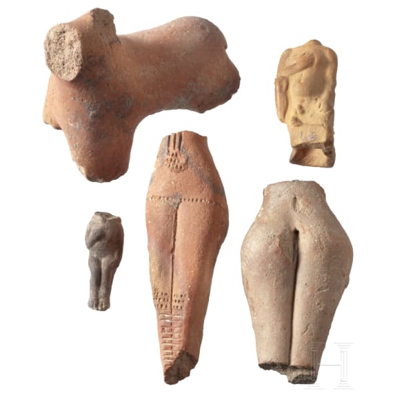 Zw&ouml;lf Figurenfragmente aus Ton, Griechenland und Kleinasien, 2./1. Jtsd. v. Chr.
