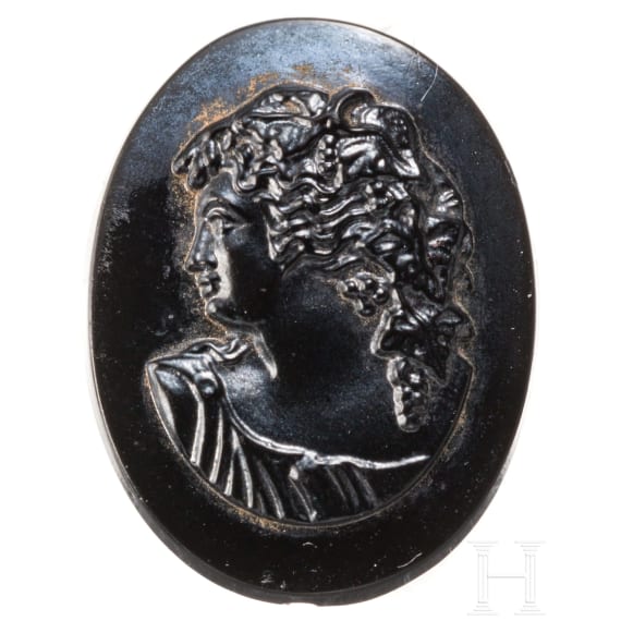 Schwarzer Kameo mit feinem Portr&auml;t des jugendlichen Dionysos, wohl 19. Jhdt.