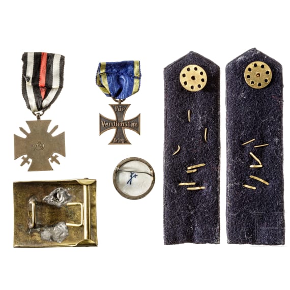 A pair of shoulder bords for warrant officers of the Imperial German Navy