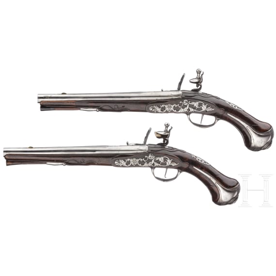A pair of flintlock cavalry pistols by LeRoy à Paris, circa 1710/20