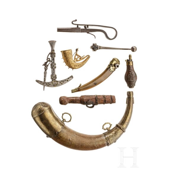 A mixed lot of firearms accessories from all over the world, 19th/20th century