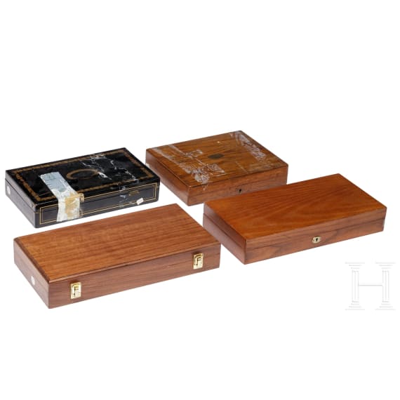 Lot of wooden cases for handguns, 19/20th century