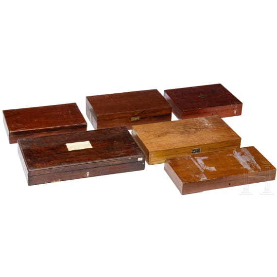 Lot of wooden cases for handguns, 19/20th century