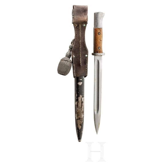 A bayonet 84/98 new pattern from 1915, with Bavarian sword knot