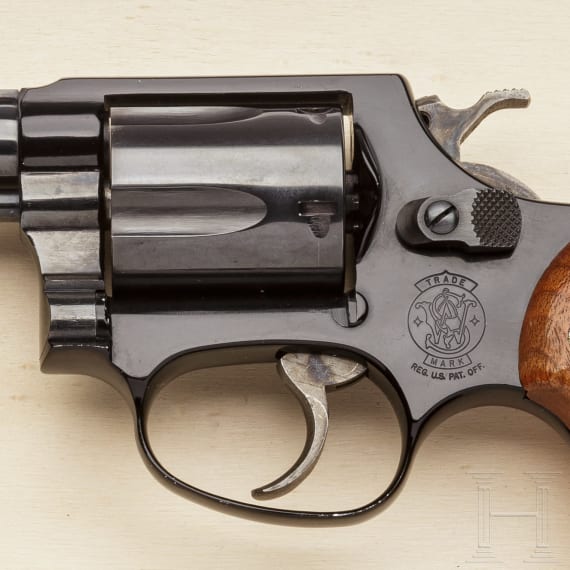 Smith & Wesson Mod. 37, "The .38 Chief's Special Airweight", in Kiste