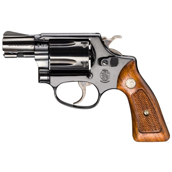 Smith & Wesson Mod. 37, "The .38 Chief's Special Airweight"