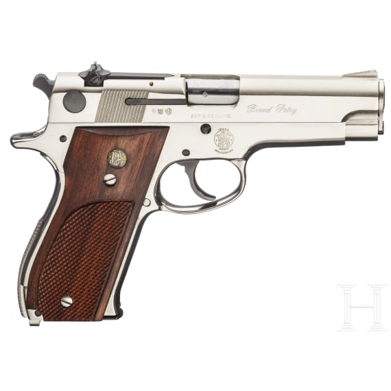 Smith & Wesson Mod. 39-2, "1st Generation DA mm", nickel-plated, new in box
