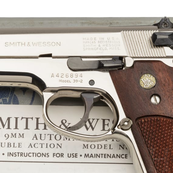 Smith & Wesson Mod. 39-2, "1st Generation DA mm", nickel-plated, new in box