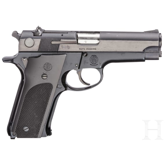 Smith & Wesson Mod. 59, "14-shot Autoloading Pistol"