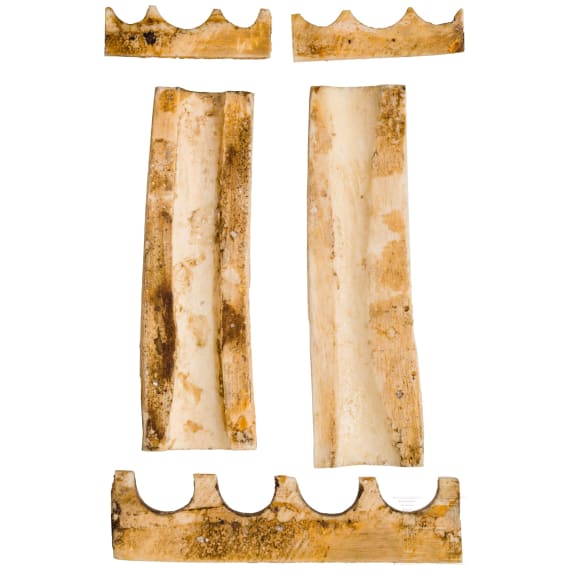 Vier beschnitzte Beinfragmente in der Art des Baldassare Embriachi, Italien, 19. Jhdt.