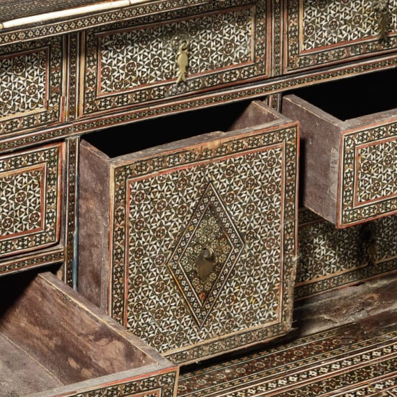 A Persian cabinet case with shiras decoration, 1st half of the 19th century