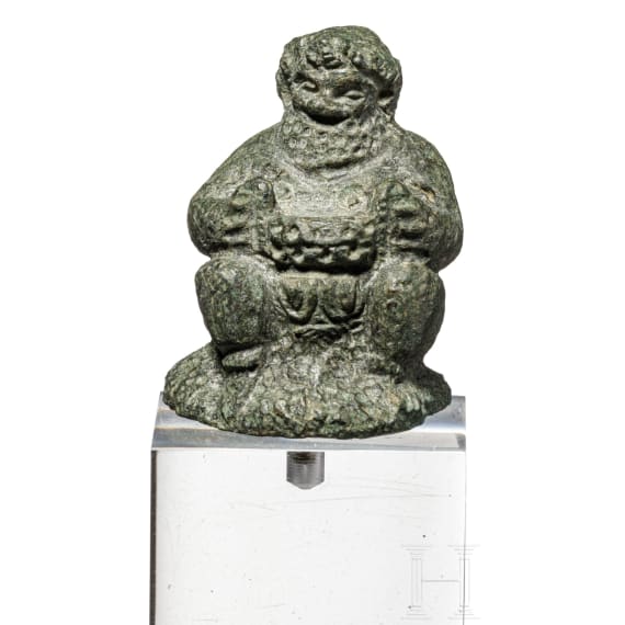 Bronzeminiatur des sitzenden Bacchus, römisch, 2. - 3. Jhdt.