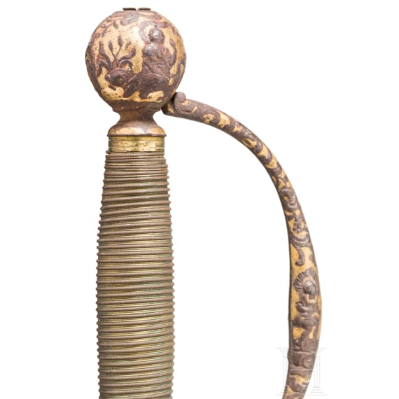 Galadegen mit eisengeschnittenem und goldunterlegtem Dekor, Frankreich, um 1740