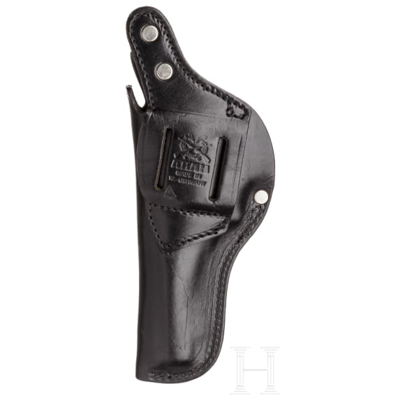 High Standard Sentinel MK IV, mit Holster