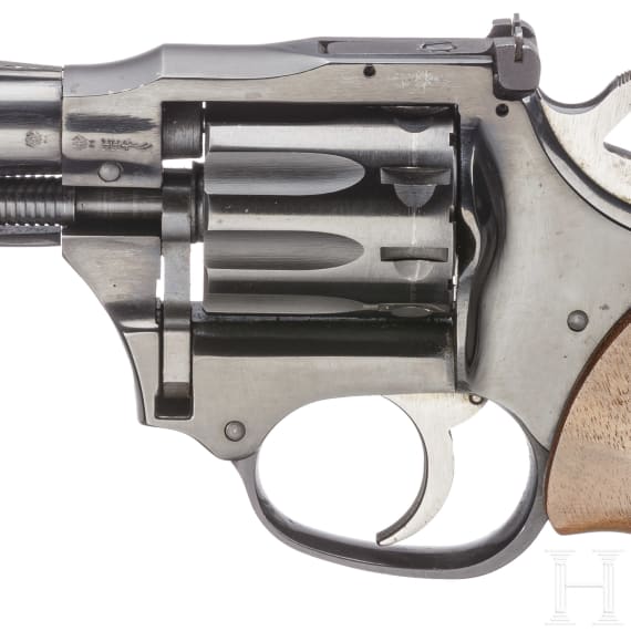High Standard Sentinel MK IV, mit Holster