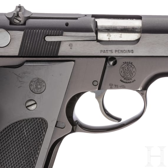 Smith & Wesson Mod. 59, "9 mm 14-shot Autoloading Pistol", mit Holster