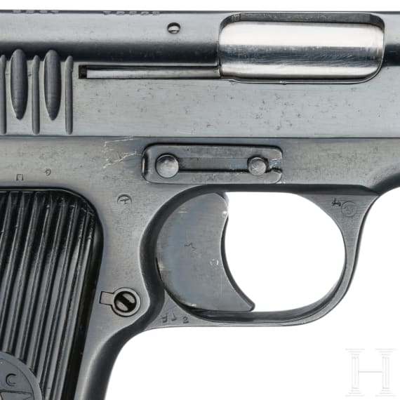 Tokarev TT 33, mit Tasche