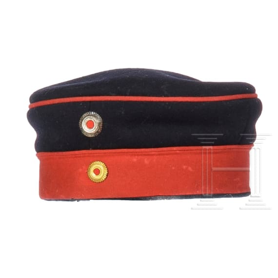 Zwei Uniformr&ouml;cke, Hose und Feldm&uuml;tze, 19./20. Jhdt.