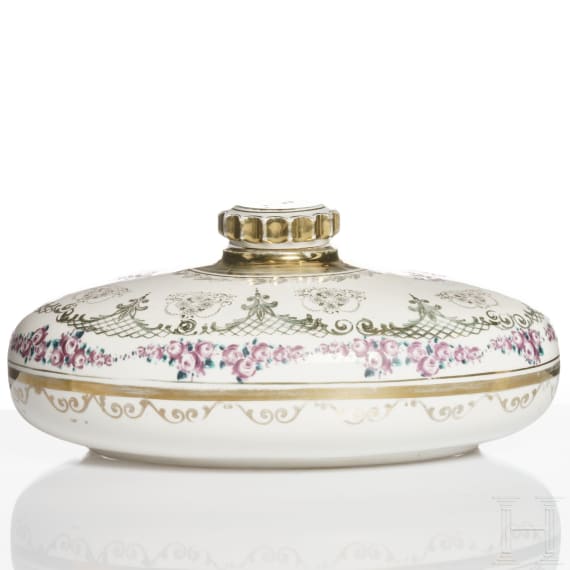Porzellan-Wärmflasche aus dem Schloss Nymphenburg, datiert 1914