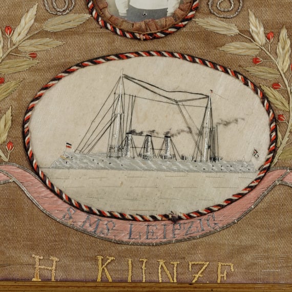 Seidenstickbild eines Matrosen der "S.M.S. Leipzig", China, 1909-12