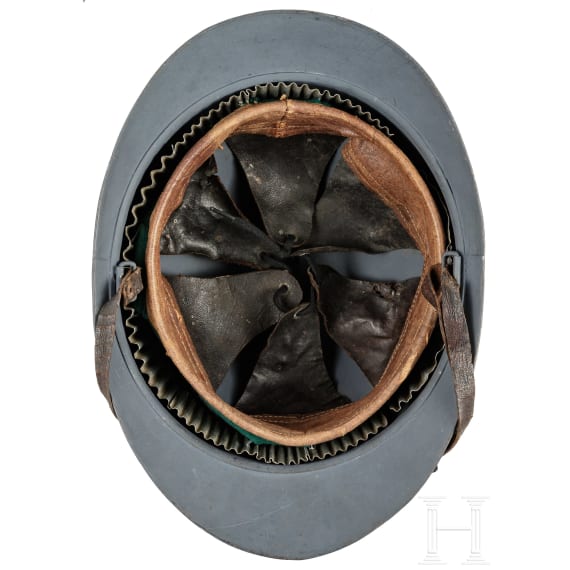 Sechs Stahlhelme M 15 (Adrian), Frankreich, um 1915 - 1918