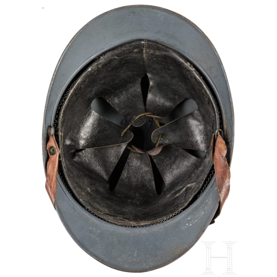 Sechs Stahlhelme M 15 (Adrian), Frankreich, um 1915 - 1918