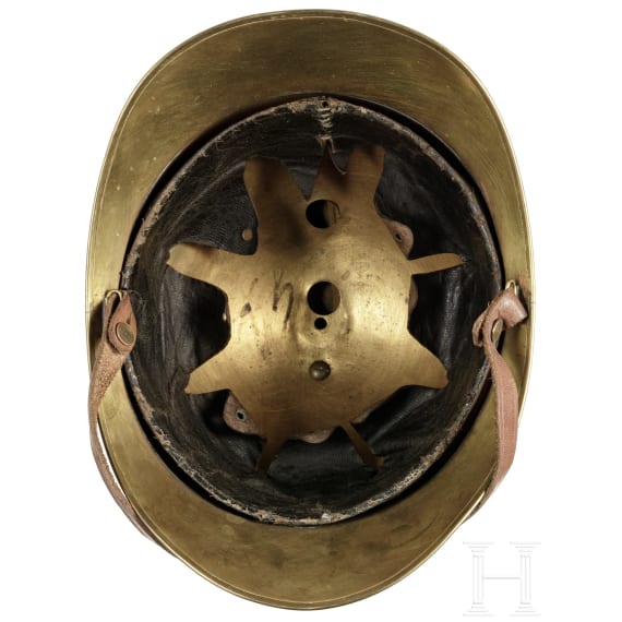 Zwei Helme M 1895 der Sapeurs-Pompiers, Frankreich