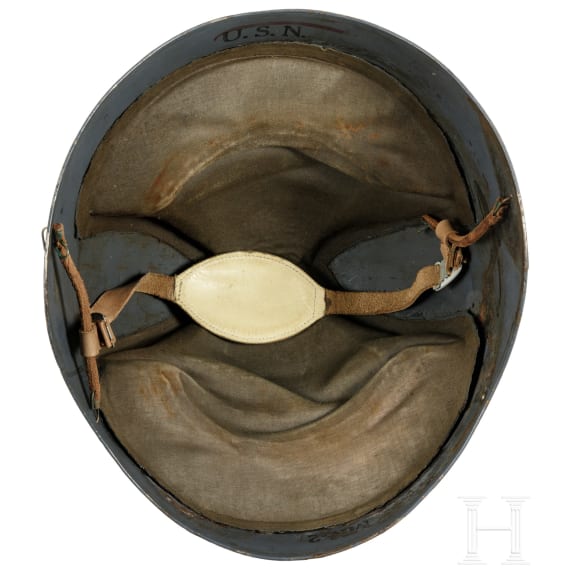 Drei Helme der US Navy