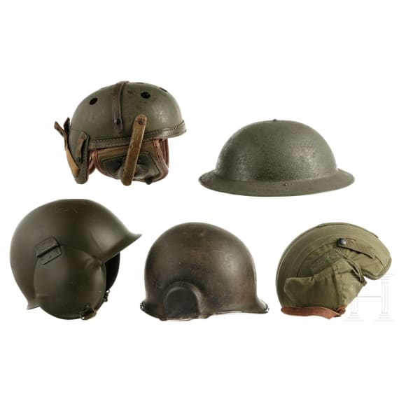 F&uuml;nf milit&auml;rische Helme, USA