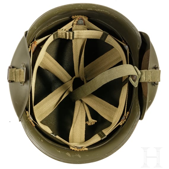 F&uuml;nf milit&auml;rische Helme, USA