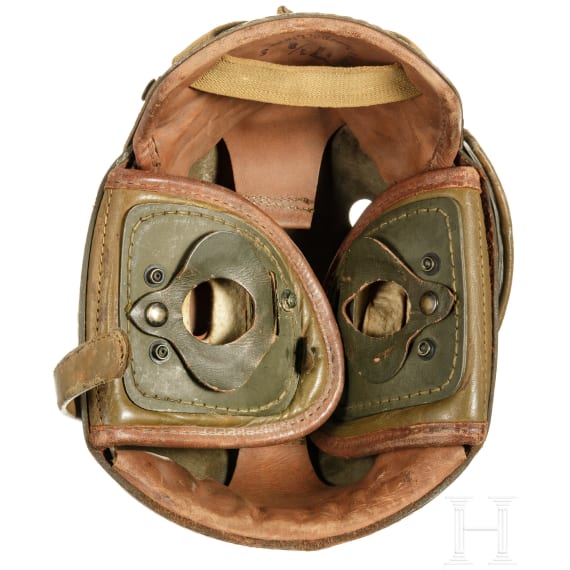 F&uuml;nf milit&auml;rische Helme, USA