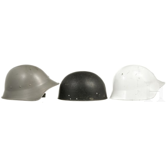 Sechs Stahlhelme, Schweiz, 1920er - 1970er Jahre