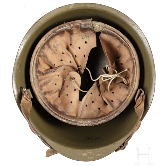 Vier Stahlhelme und eine Panzerhaube, Sowjetunion und Tschechoslowakei
