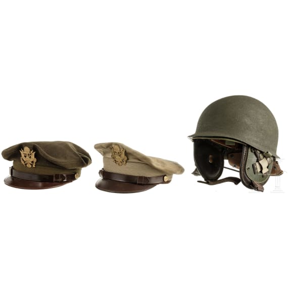 Neun milit&auml;rische Kopfbedeckungen, USA