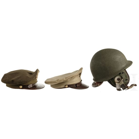 Neun milit&auml;rische Kopfbedeckungen, USA