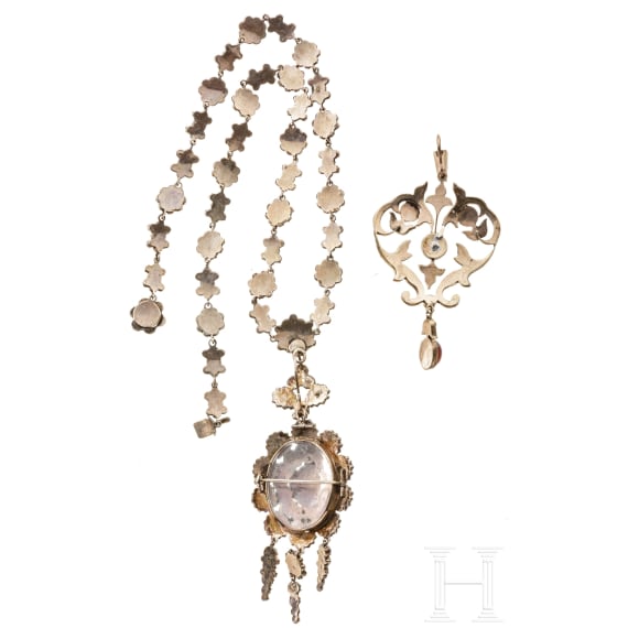 Collier und Anh&auml;nger mit b&ouml;hmischen Granaten, um 1880/1900
