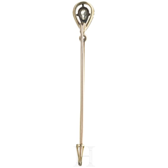 Anstecknadel mit Diamant