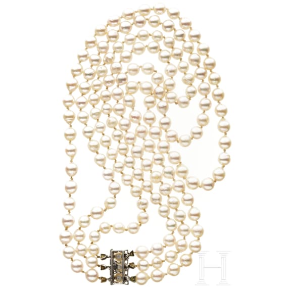 Perlenkette mit Saphiren und Diamanten