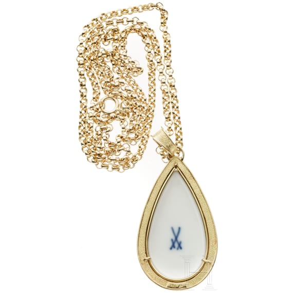 Goldkette mit Porzellan-Anh&auml;nger, 20. Jh.