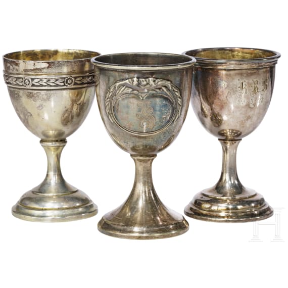 F&uuml;nf silberne Gew&uuml;rzsch&auml;lchen, drei Eier- und zwei Schnapsbecher, deutsch, um 1890/1900