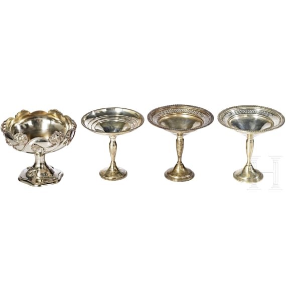 Sechs Fu&szlig;schalen in Silber bzw. "Sterling weighted", 19. und 20. Jhdt.