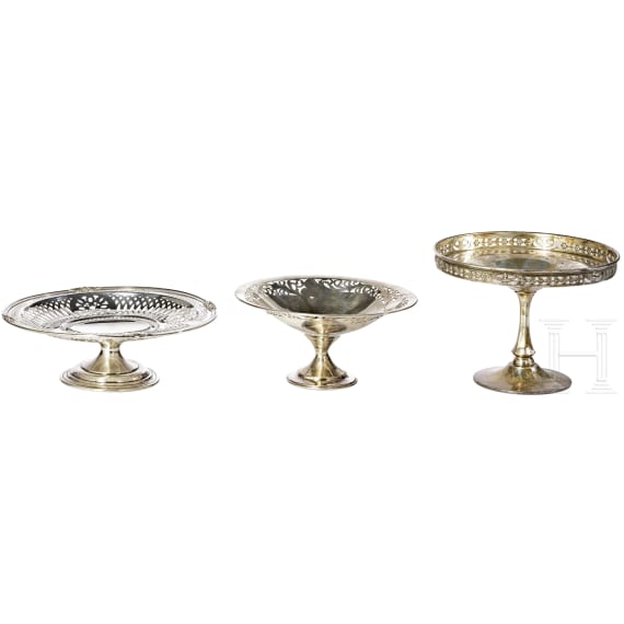 Sechs Fu&szlig;schalen in Silber bzw. "Sterling weighted", 19. und 20. Jhdt.