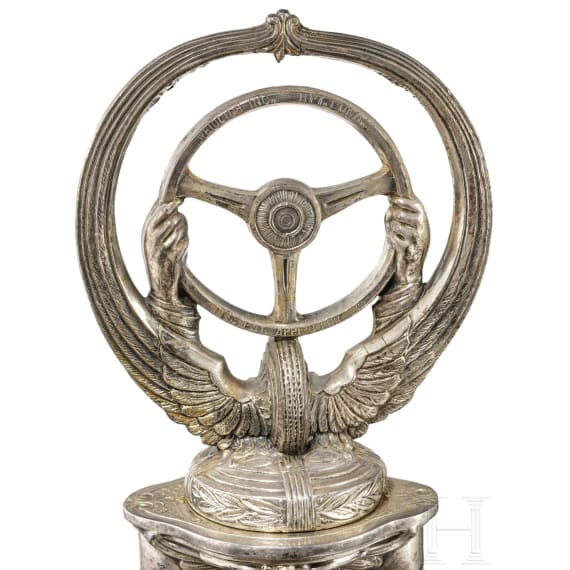 Versilberte Automobilrennen-Troph&auml;e der Weidlich Brothers als Motorsport-Memorabilia, USA