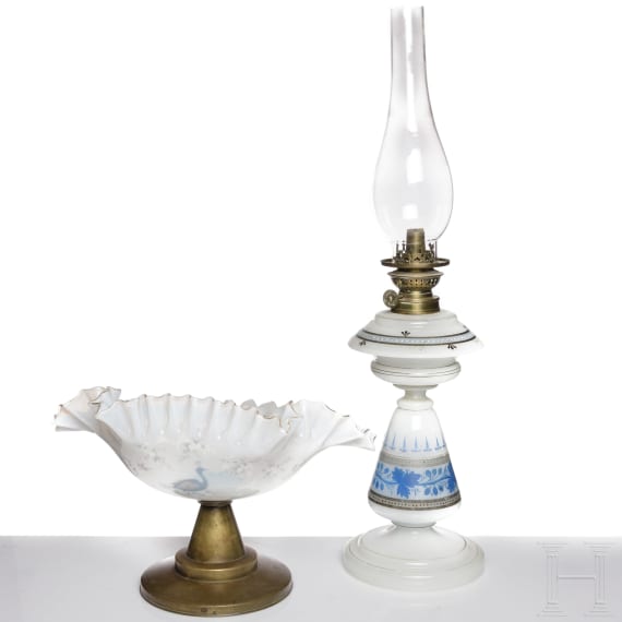Petroleumlampe und Fu&szlig;schale, B&ouml;hmen, Ende 19. Jhdt.
