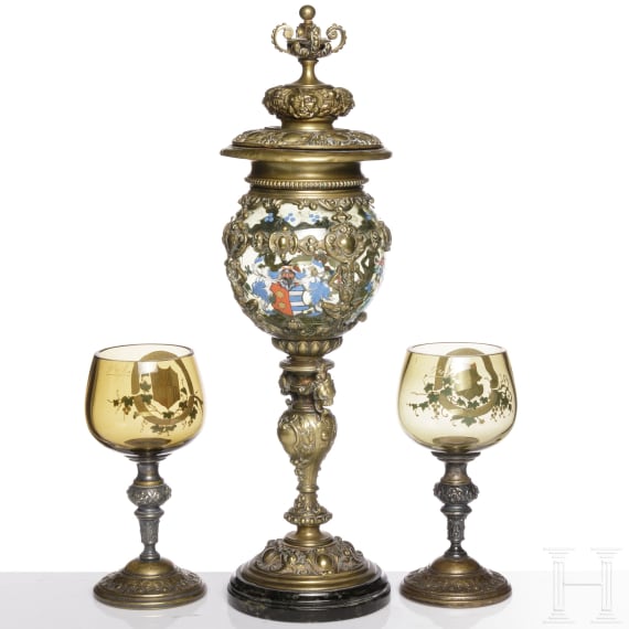 Deckelpokal und zwei R&ouml;mer, Bayerischer Wald, um 1890 bzw. einer datiert 1889