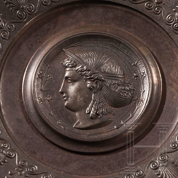 Dreiteiliges Tischset aus Eisenguss, Gie&szlig;erei Offenbach, um 1840/50