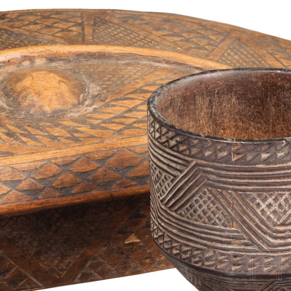 Deckelschale und Trinkbecher aus Holz, Westafrika