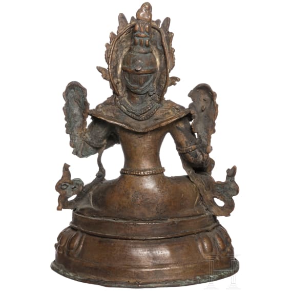 Bronzestatuette der sitzenden Tara auf Sockel, China, 19. oder fr&uuml;hes 20. Jhdt.