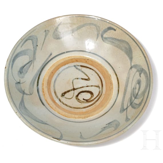 Gro&szlig;e Schale mit kobaltblauem Dekor, China, Ming-Dynastie, 15. - 16. Jhdt.